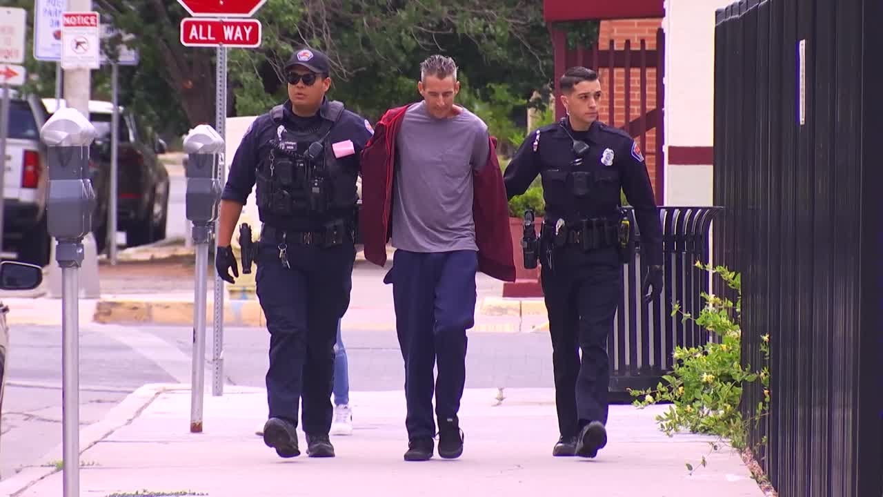 Man arrested for allegedly exposing himself to multiple women, children ...