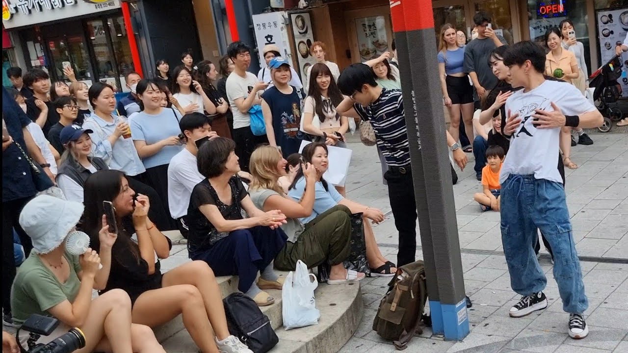 댄스팀 엔네임(Nname)/ HOT - 세븐틴(SEVENTEEN) 홍대버스킹