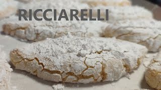 RICCIARELLI di SIENA ricetta dei ricciarelli BISCOTTI ALLE MANDORLE biscotti di Siena i Ricciarelli