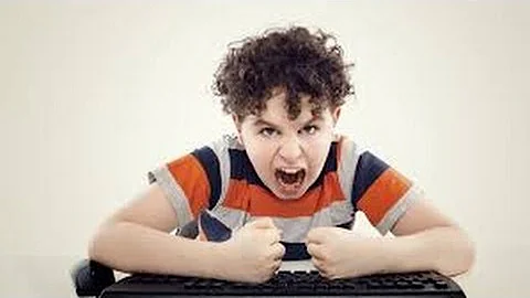 Cocky Squeaker Gets Rekt And Ragequits (Arena)