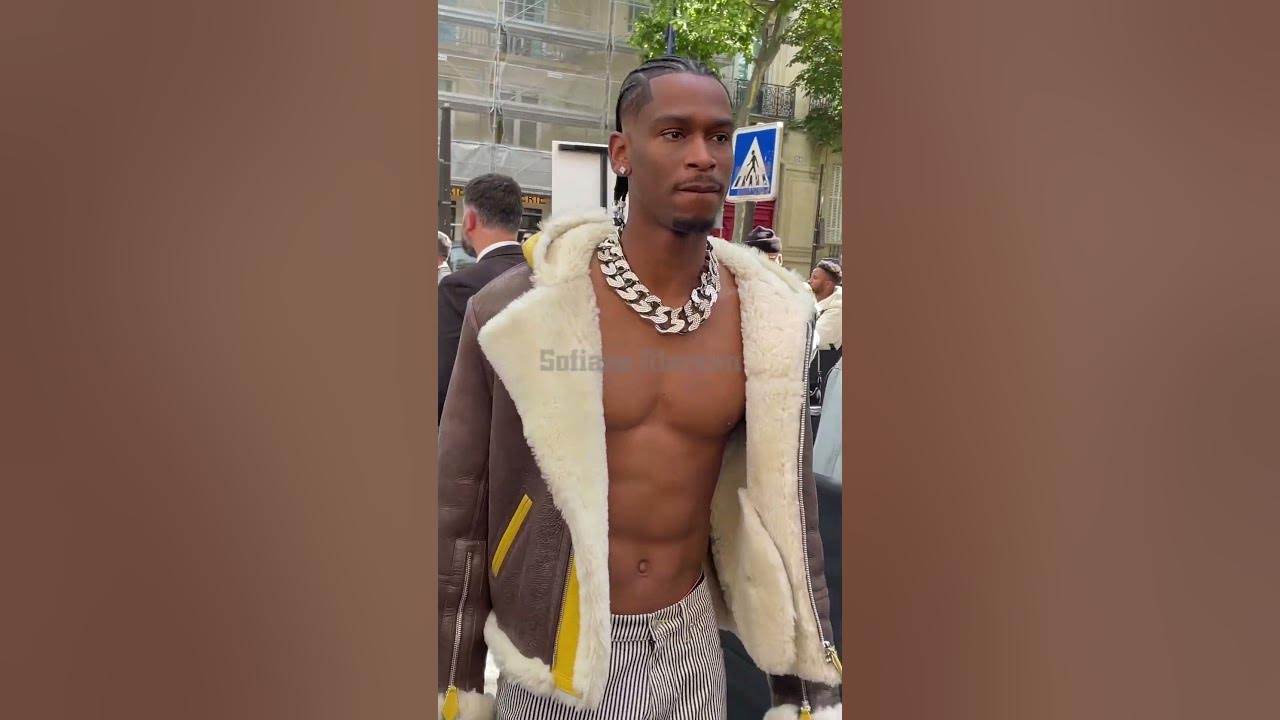 Shai Gilgeous-Alexander Rocks Unique Look At Paris Fashion Week - Fadeaway  World