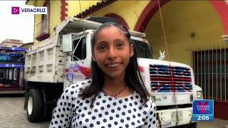 ¡Niña de 12 años conduce camiones de carga en Veracruz! | Noticias con Yuriria Sierra