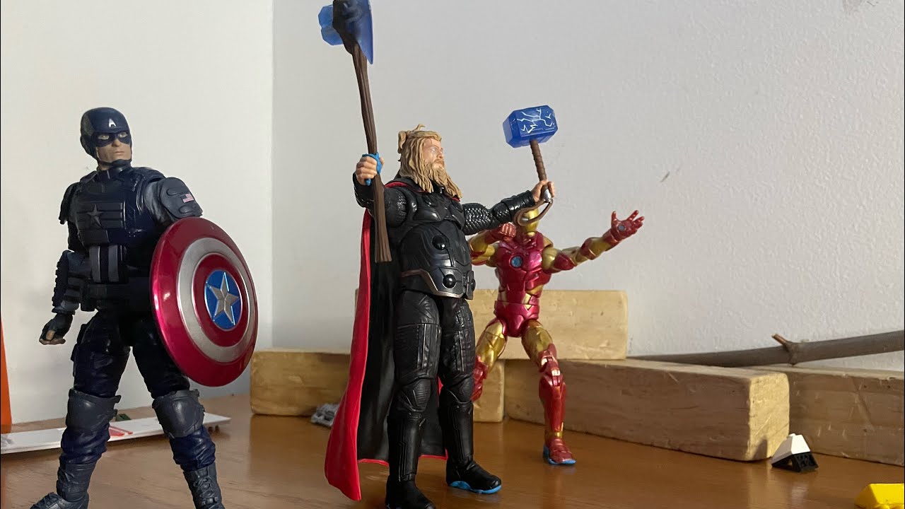Avengers vs Thanos stop motion - YouTube