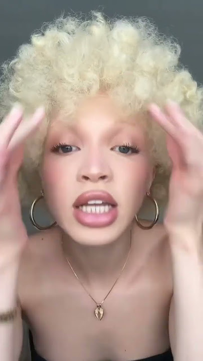 I’m a natural blonde if it’s not obvious 🧍🏼‍♀️ #afrohair #model #naturalhair #beauty #blonde