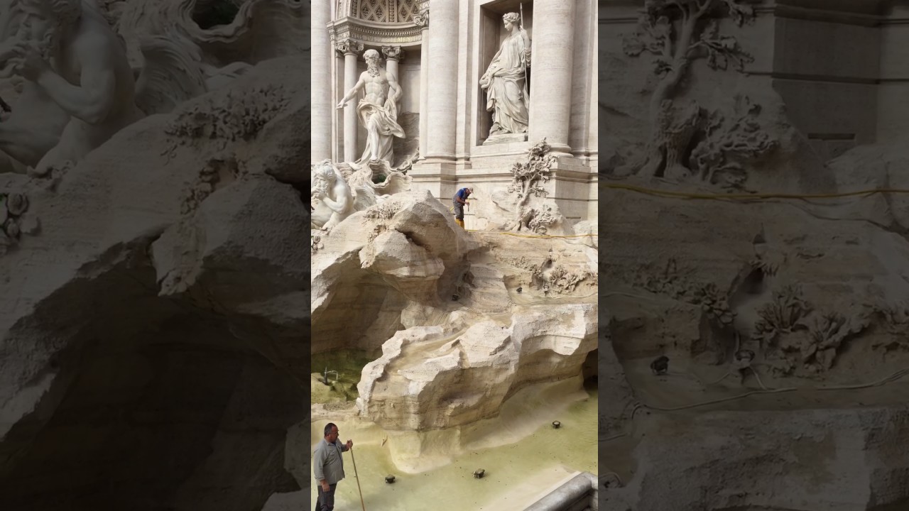 Cleaning time for Fontana di Trevi, Roma YouTube
