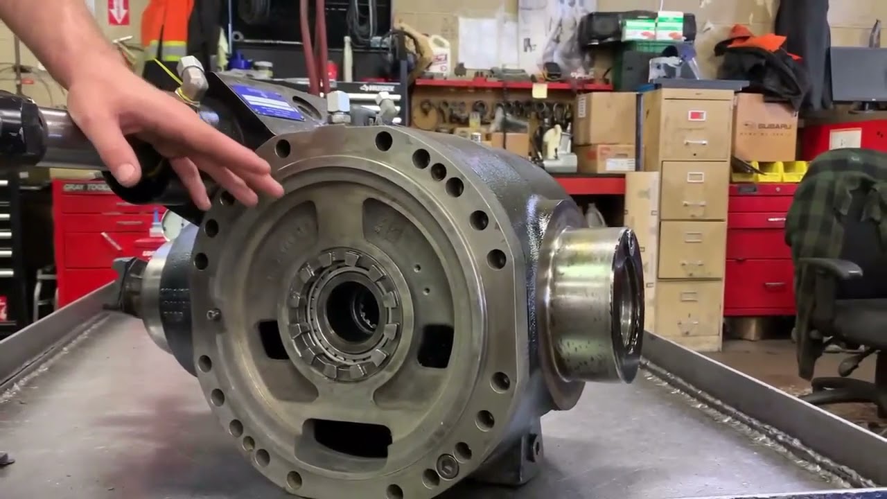 PART 1 Spicer Dana 213142 Steering Axle for Telehandler