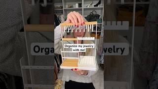 How I organize my jewelry!! Home organizing tips!! Amazing home organization products!