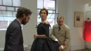 Jessica Hecht searches for the perfect red carpet look