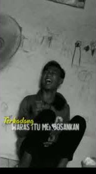Terkadang waras itu membosankan