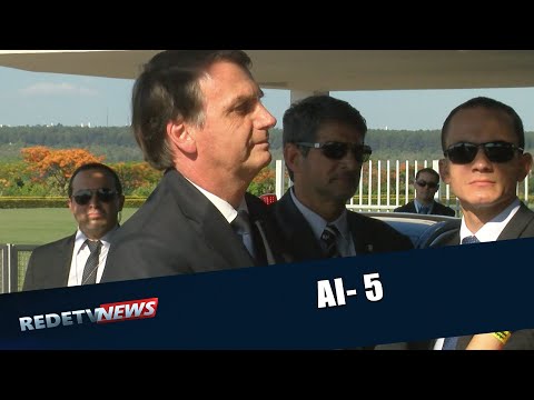 Bolsonaro lamenta declaração sobre AI-5