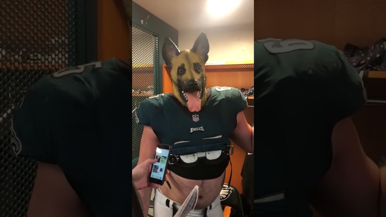 Eagles' Lane Johnson wears dog mask 