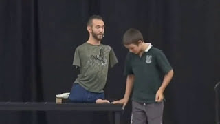 Nick Vujicic - Life without limbs - No Arms, No Legs, No Worries - INSPIRATIONAL LIFE CHANGING VIDEO