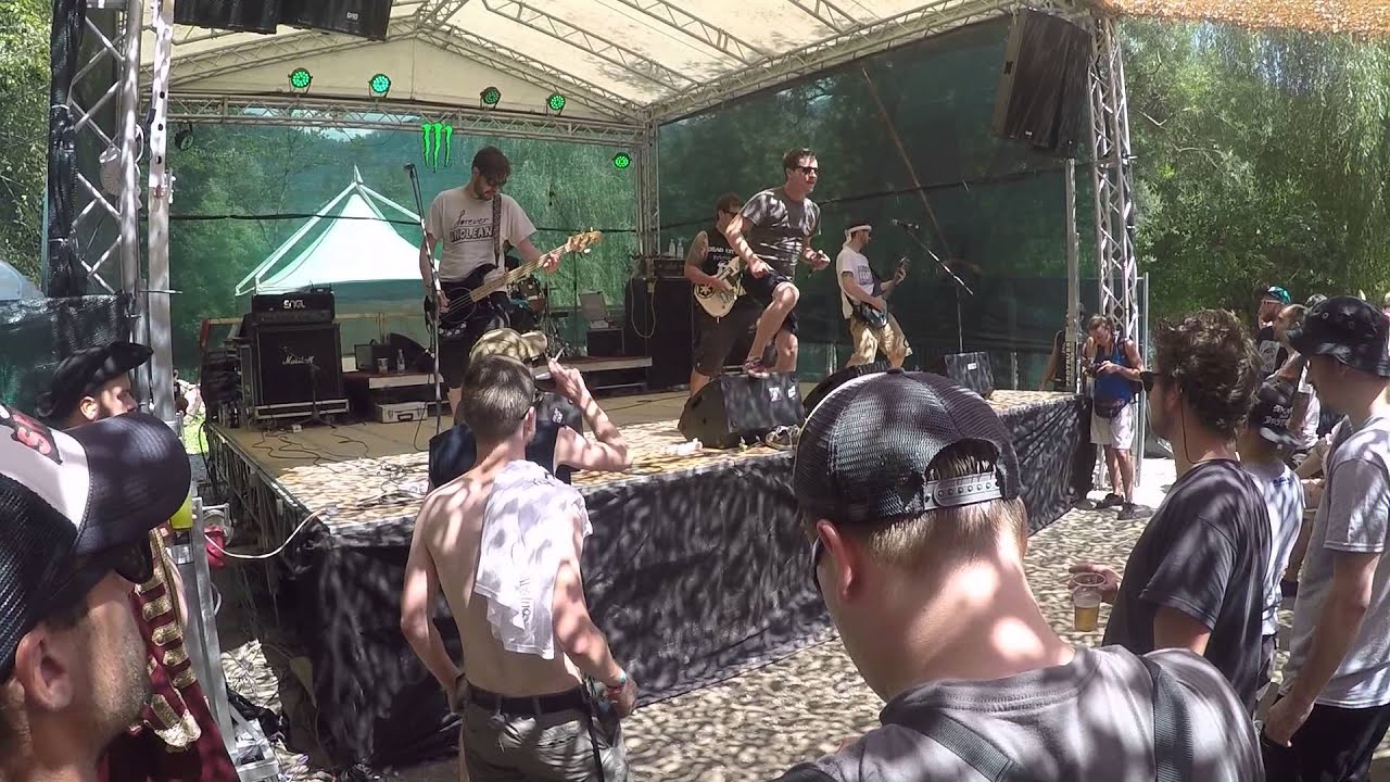 Money Left to Burn - Punk Rock Holiday 2015