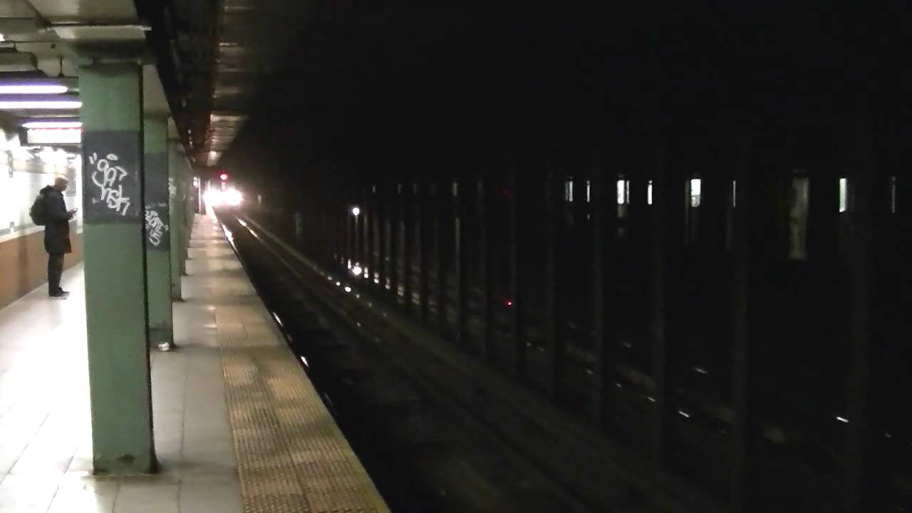 5 Train Passes Uptown 6 Train At Canal YouTube 5-train-passes-uptown-6-train-at-canal-youtube