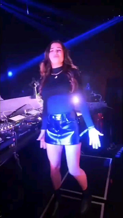 DJ VIRALVIBE #tomorrowland #techno #beautiful #vibes #viral #djgirl