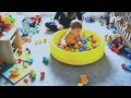 Чем занять ребенка дома - бассейн с шариками / home soft play