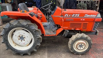 Máy cày Kubota L1 235,đấu sàn đẹp xuất sắc.Hai cầu trợ lực tay lái.