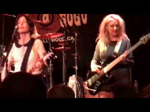 Putar 7 & 7 Is (Live) - The Bangles