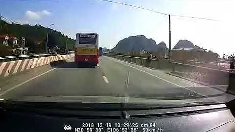 Tài xế xe khách ngủ gật và cái kết !!!