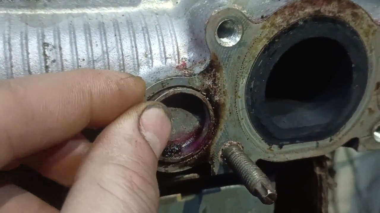 1.2 Puretech, EB2 в шаге до обрыва ГРМ, течь из заглушки ГБЦ. Ч2