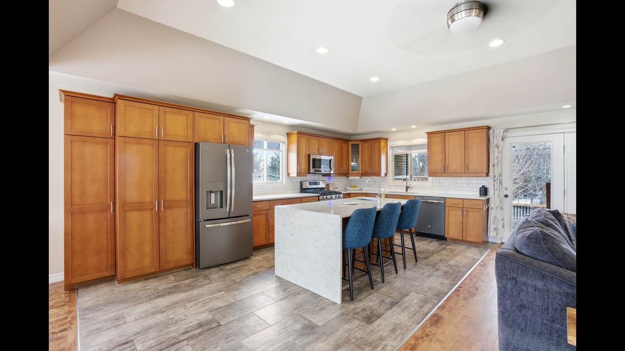 3+1 Bedroom home, granny suite potential!