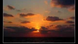 Video thumbnail of "Ofra Haza - along the sea עפרה חזה לאורך הים"