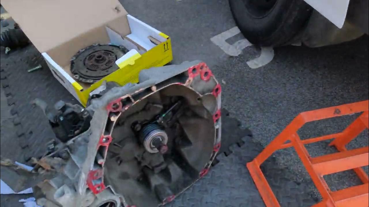 Nissan Note Clutch Repacement Short Clip From This Week. YouTube