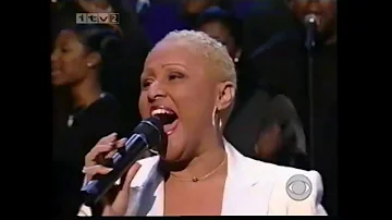 Darlene Love - Christmas (Baby Please Come Home) 2003