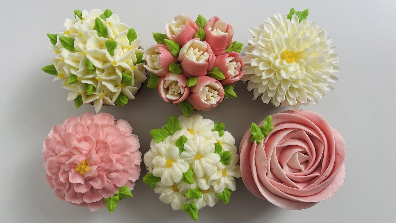⁣Buttercream Floral Cupcake Decorating in pink & white (to get this set: search