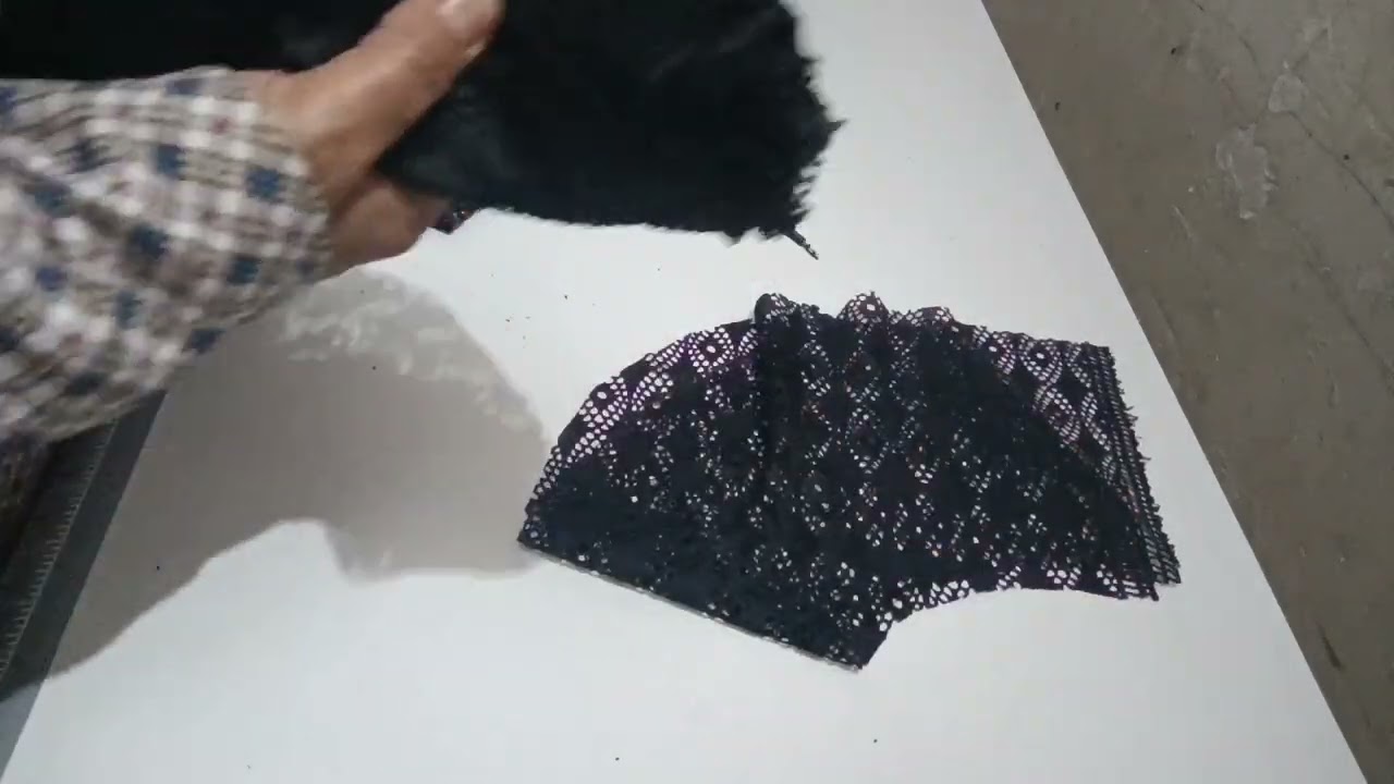 دشداشة  جرخه من الامام ومن الخلف عدله ام البنسات