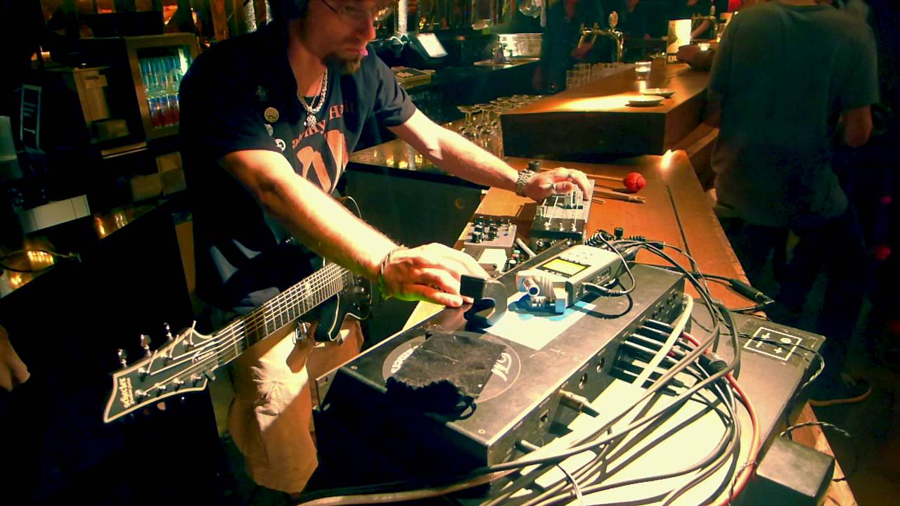 Ambient Live Guitars EXIL, Zurich Montags 600 YouTube