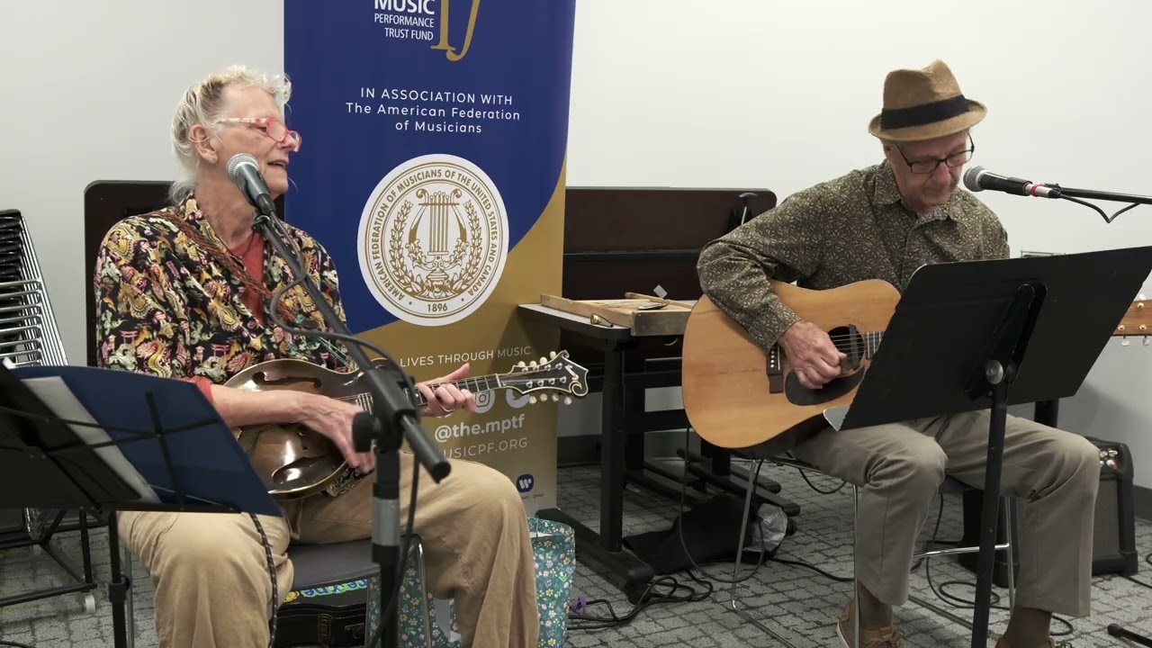 Obejrzyj "Memphis 'Bec' Gentry" and Patrick Lentz. "Shine on Harvest Moon" w YouTube Obejrzyj "Memphis 'Bec' Gentry" and Patrick Lentz. "Shine on Harvest Moon" w YouTube