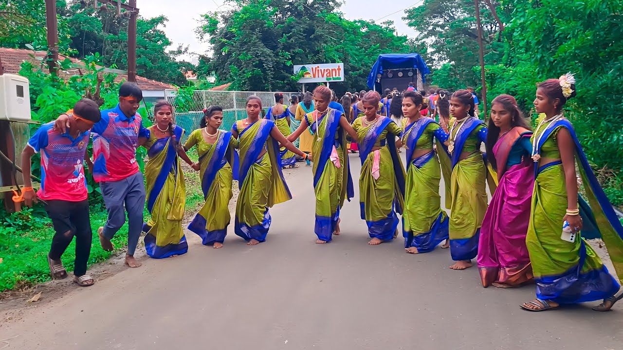 सेम साडीवालींचा मामीचा कडक डान्स 😘 Santosh Dj Musical DNH ✌️ At Jambugaon Ganpati Visarjan 