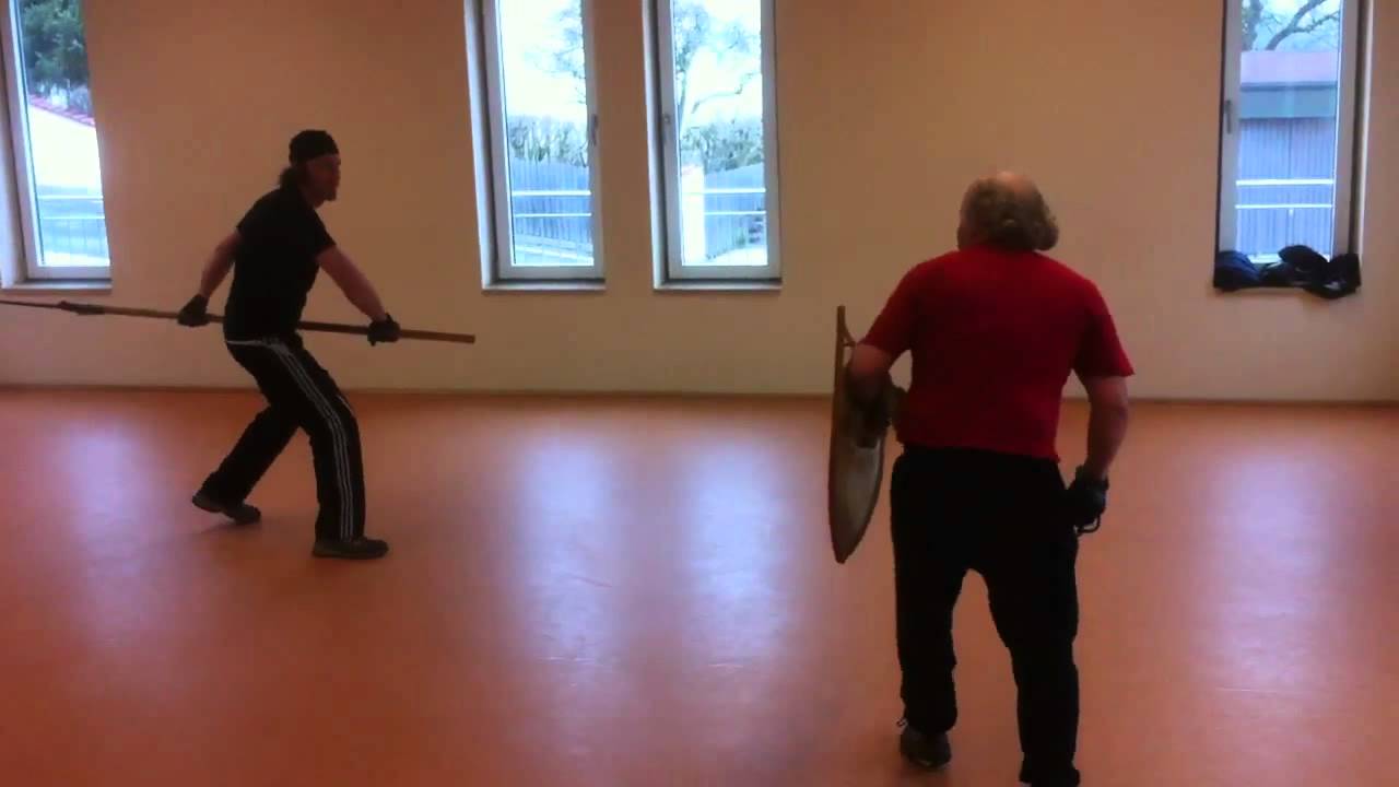 Hellebarde vs. Schwert Schild Training
