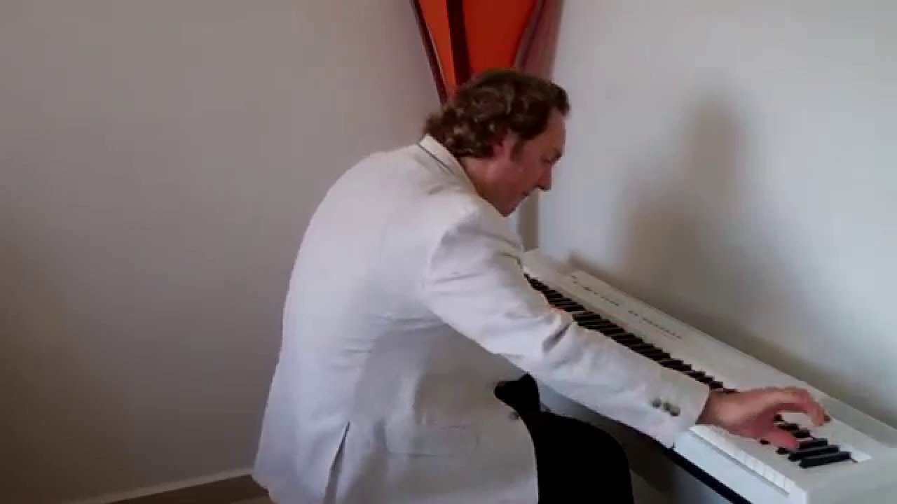 Bésame Mucho (Consuelo Velázquez) - Original Piano Arrangement by MAUCOLI