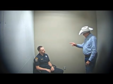 Texas sheriff fires jailer for allegedly bringing inmate cell phone