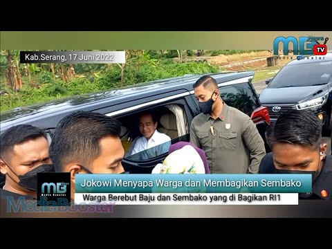 WARGA SINDANGHEULA BEREBUT BAJU DAN SEMBAKO DARI JOKOWI