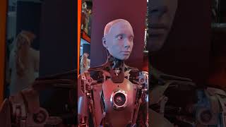 😱 Humanoid robot 😵 at Dubai