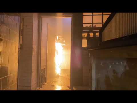 שריפה בבית קפה בגרנד קניון חיפה צילום דוברות כבאות והצלה 