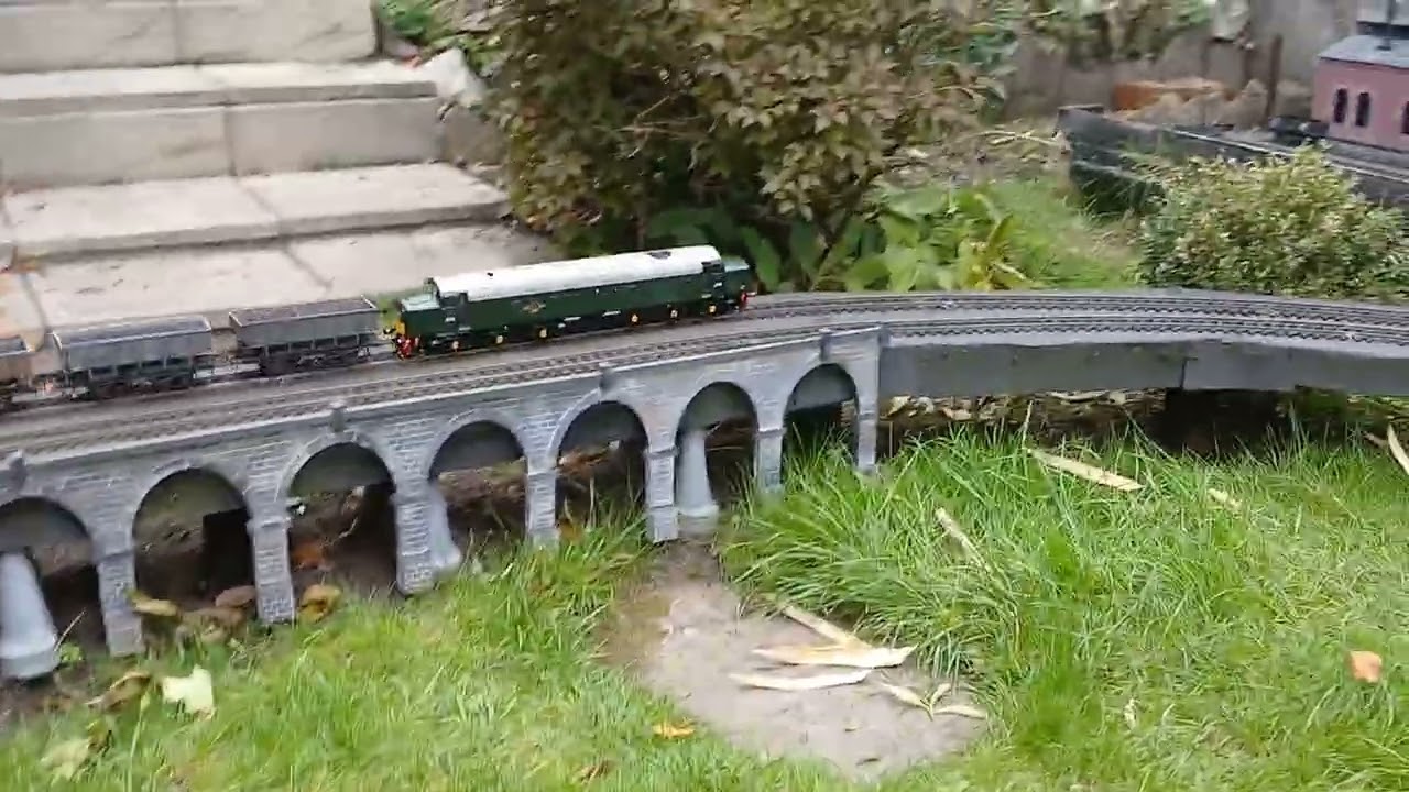 O Gauge Garden Railway 'Norwood West ' with D379 and D232.