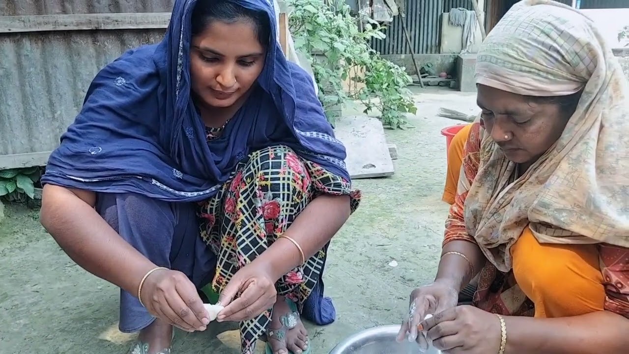   আজকে তিল দিয়ে ভাজা কলি পিঠা তৈরি করলাম  #village life of Afroza #