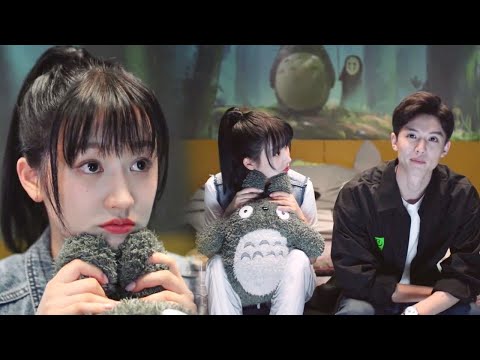 تدعو االشاب الذي تحبه الى منزلها لمشاهدة فيلم رومانسي و لكنه يصدمها بأسراره ارجوك اطمئن يا سيد لينغ