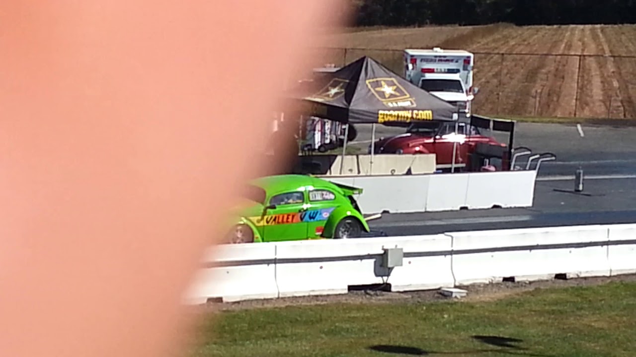 Green Machine at V-Dub Drag Fest against Steve Autin.