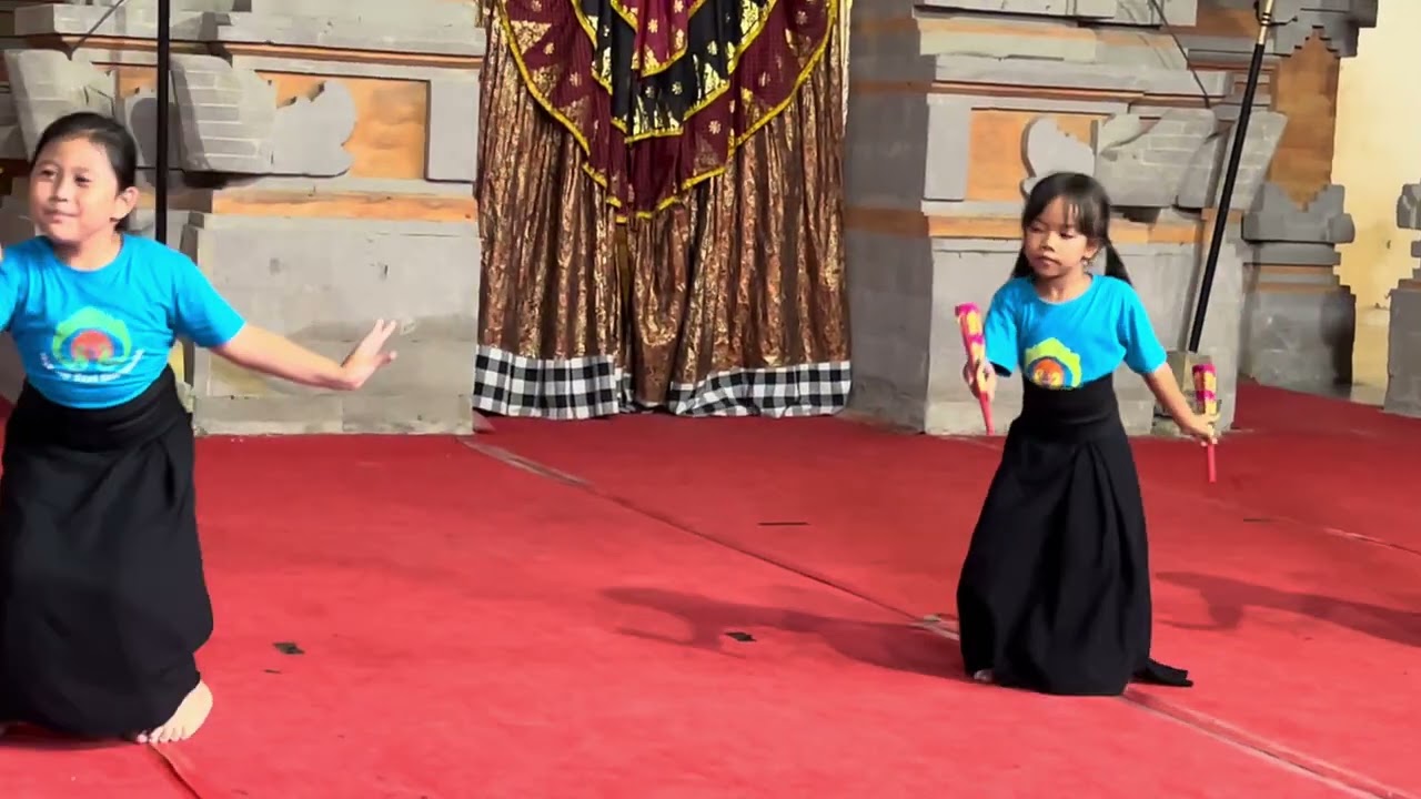 Gladi ujian kenaikan tingkat tari Condong