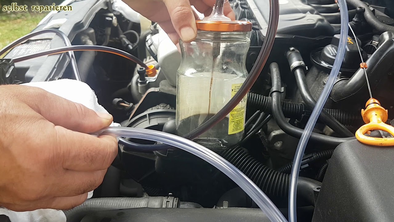 Engine oil suction with a vacuum cleaner, simply 