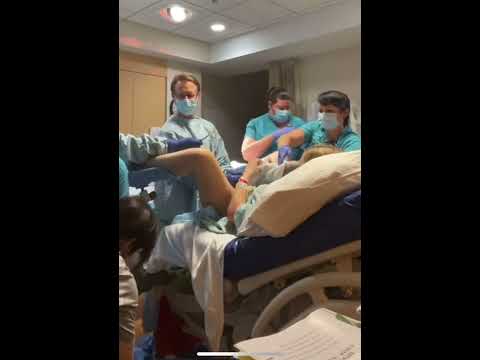 زوجته ولدت وهو اللي اغمى عليه