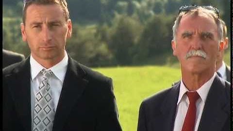 Sitecore vs. Drupal - CMSConnected Promo