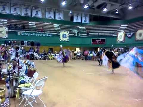 St. louis pow wow, womens fancy shawl 2011