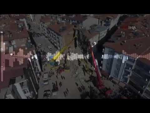 ნანგრევებში მოყოლილი ადამიანი 112-ში რეკავს - თურქეთი