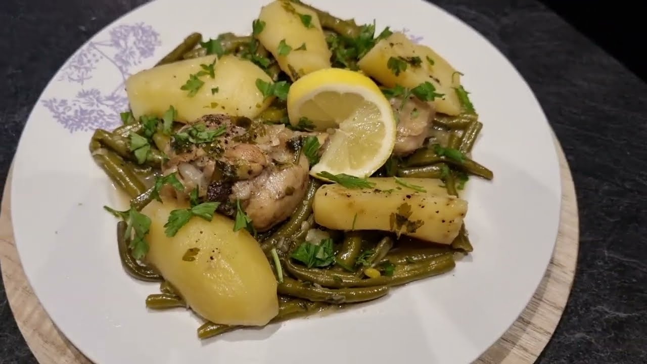 وصفة لوبيا خضراء (ماشطو) مرقة بيضاء    Haricots verts sauce blanche